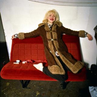 Courtney Love feet photo thumbnail