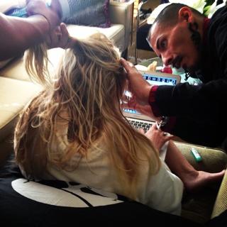 Courtney Love feet photo thumbnail