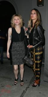 Courtney Love feet photo thumbnail
