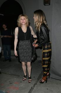 Courtney Love feet photo thumbnail
