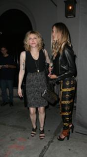 Courtney Love feet photo thumbnail