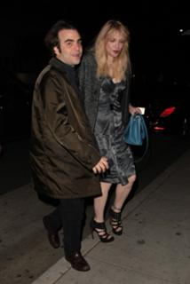 Courtney Love feet photo thumbnail