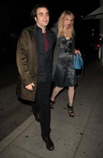 Courtney Love feet photo thumbnail