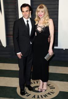 Courtney Love feet photo thumbnail