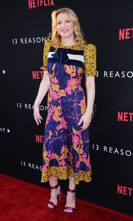 Courtney Love feet photo thumbnail