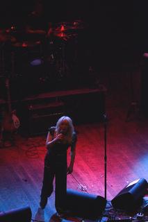 Courtney Love feet photo thumbnail