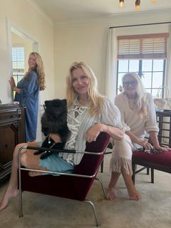 Courtney Love feet photo 1