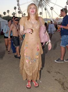 Courtney Love feet photo thumbnail