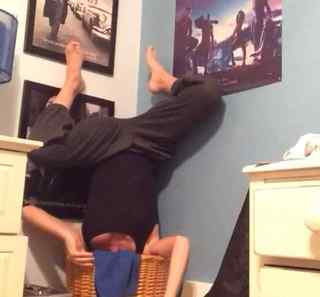 Courtney Miller feet photo thumbnail