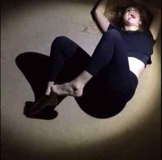 Courtney Miller feet photo thumbnail