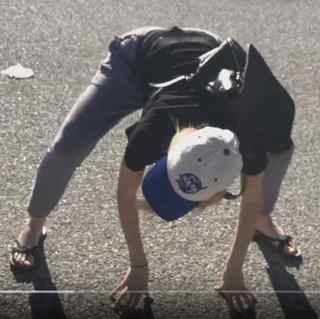 Courtney Miller feet photo thumbnail