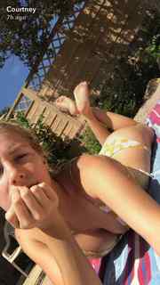 Courtney Miller feet photo thumbnail