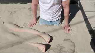 Courtney Miller feet photo thumbnail