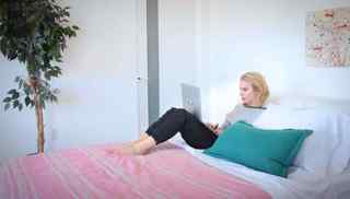 Courtney Miller feet photo thumbnail