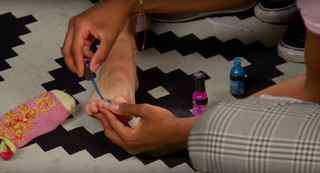 Courtney Miller feet photo thumbnail