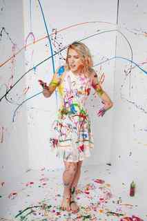 Courtney Miller feet photo thumbnail