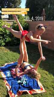 Courtney Miller feet photo thumbnail