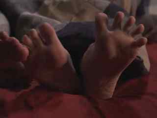 Courtney Miller feet photo thumbnail
