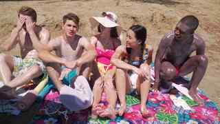 Courtney Miller feet photo thumbnail