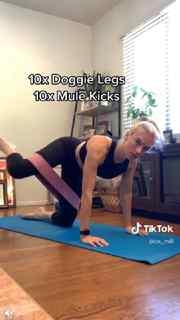 Courtney Miller feet photo thumbnail