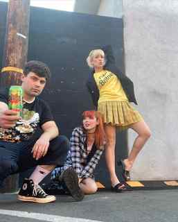 Courtney Miller feet photo thumbnail