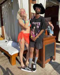 Courtney Miller feet photo thumbnail