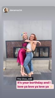 Courtney Miller feet photo thumbnail