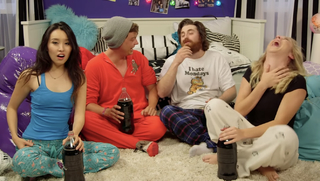 Courtney Miller feet photo thumbnail