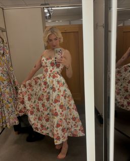 Courtney Miller feet photo thumbnail