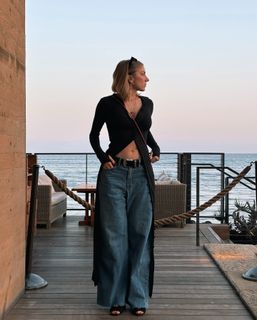 Courtney Miller feet photo thumbnail