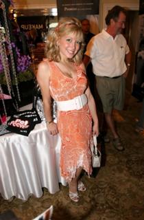 Courtney Peldon feet photo 12