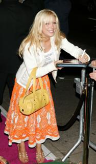 Courtney Peldon feet photo 7