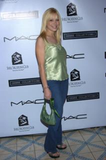 Courtney Peldon feet photo 9