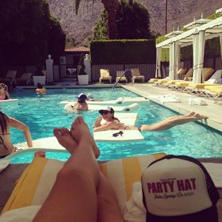 Courtney Robertson feet photo 9