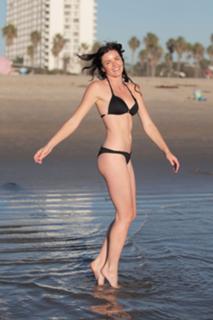 Courtney Robertson feet photo 3
