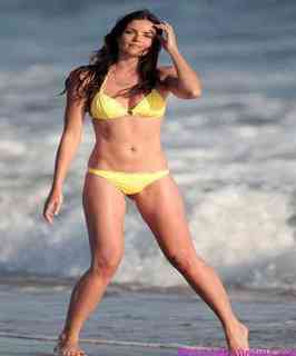 Courtney Robertson feet photo 14