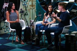 Courtney Robertson feet photo 8