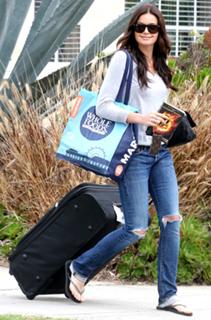 Courtney Robertson feet photo 1