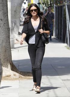 Courtney Robertson feet photo 16