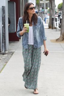 Courtney Robertson feet photo 18