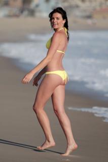 Courtney Robertson feet photo 9