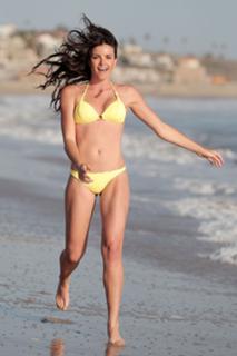 Courtney Robertson feet photo 6