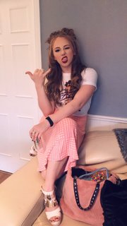 Courtney Stewart feet photo 1