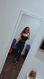 Courtney Stewart feet photo 1