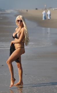 Courtney Stodden feet photo thumbnail