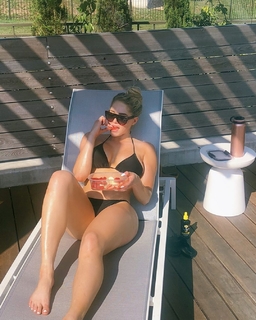 Courtney Tailor feet photo 14