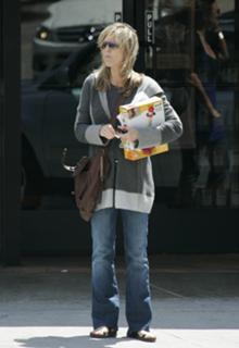 Courtney Thorne-Smith feet photo thumbnail