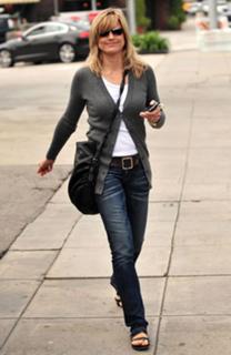 Courtney Thorne-Smith feet photo thumbnail