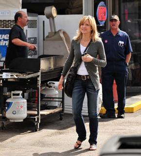 Courtney Thorne-Smith feet photo thumbnail