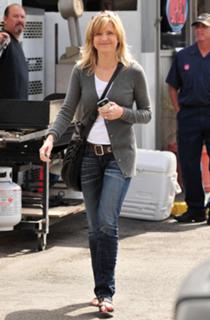 Courtney Thorne-Smith feet photo thumbnail
